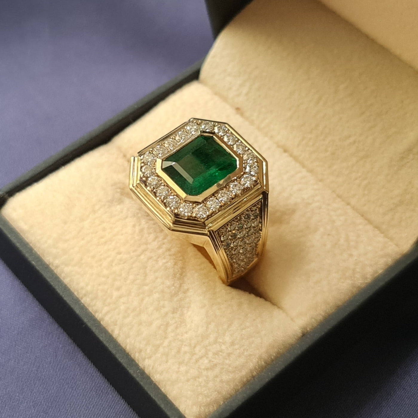 Mens emerald and diamond rings Clearance
