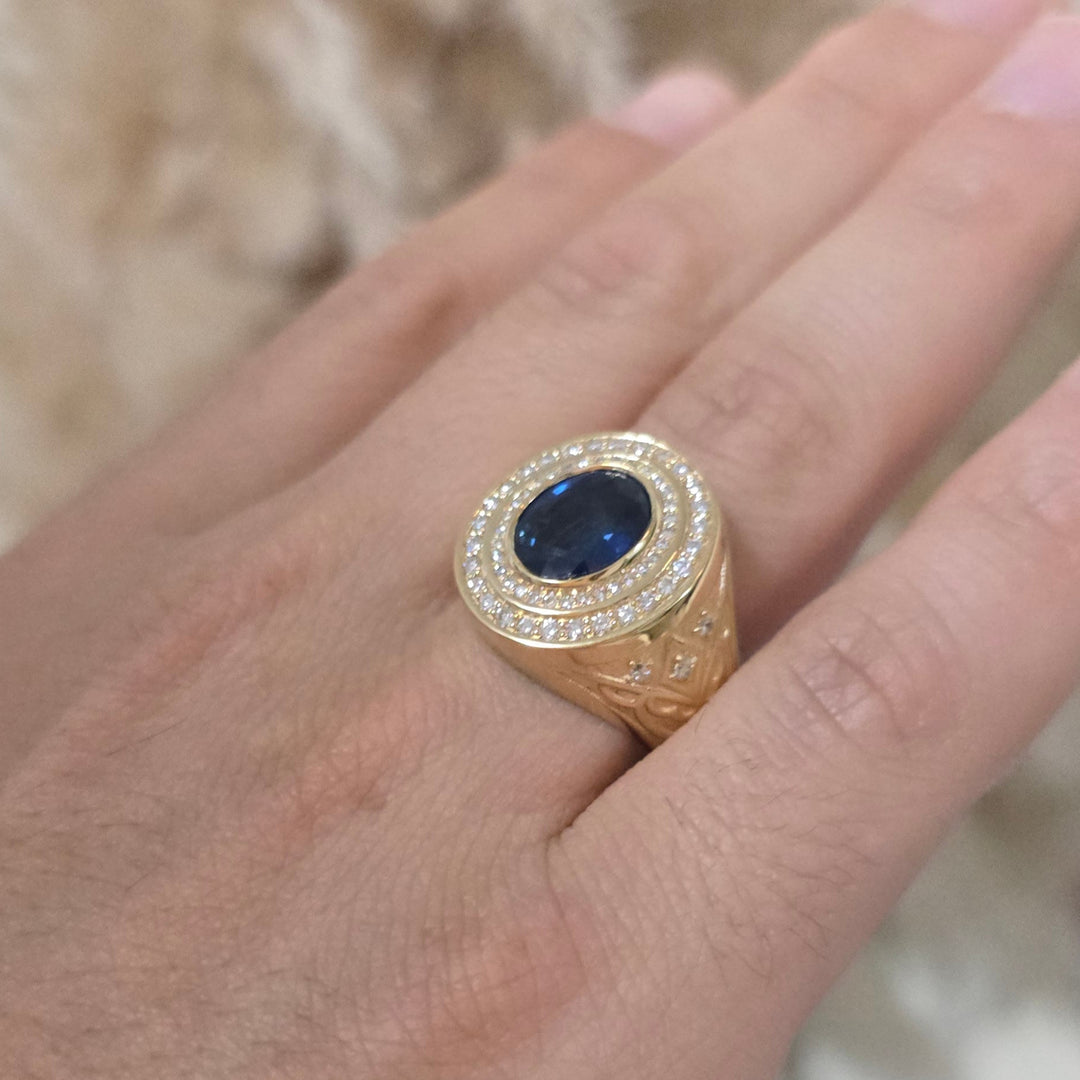 Men’s 18K Yellow Gold Natural Sapphire Signet Ring GRS Certified - One of A kind