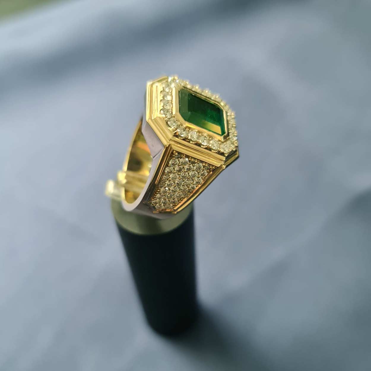 GIA Certified 13 Carat Colombian Emerald Men's Ring in 18K Gold With P –  ASSAY
