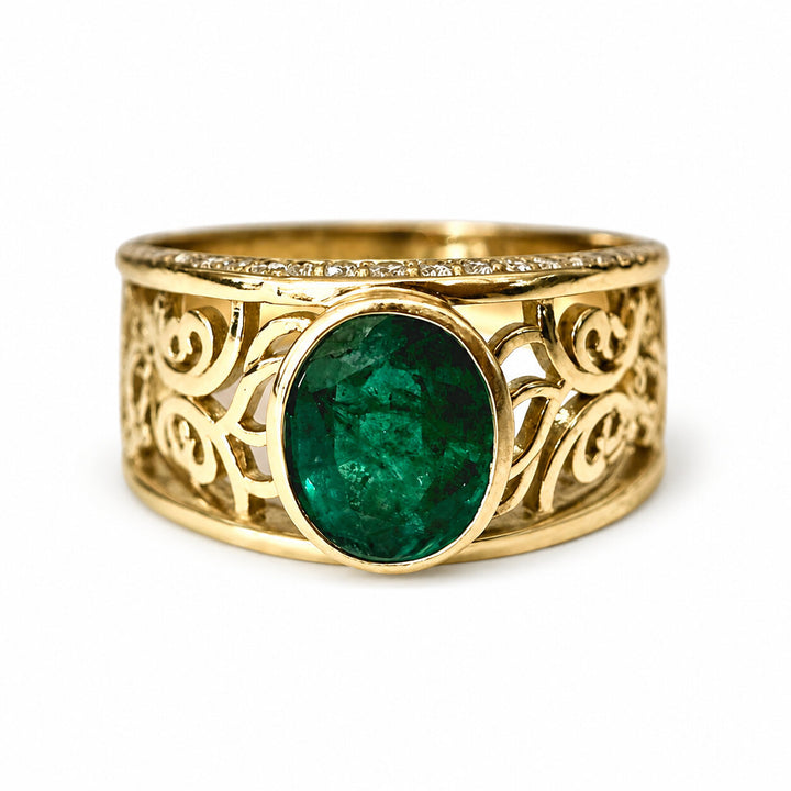 Anjea – 2.70 Carat Natural Green Emerald Ring with 0.20 Carats of Natural Diamonds – white background view 3