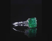 3.20 carat emerald ring with 0.50 carat natural diamonds