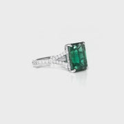 Anello con smeraldo baguette da 3.00 carati con diamanti naturali da 0.40 carati