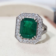 anello vintage con smeraldi e diamanti in oro bianco
