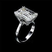 Été - Bague en diamant naturel de 10.05 carats taille émeraude Couleur L Clarté SI1- Certificat GIA - Unique en son genre