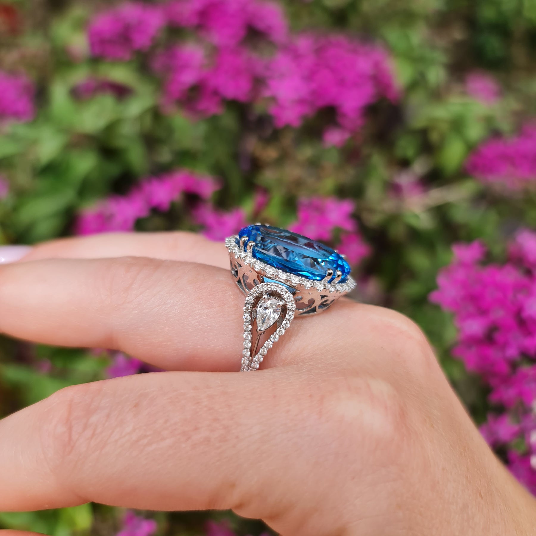 1.75 Carat Round Cut Swirl 3 Stone Lab Diamond Engagement Ring With Blue  Topaz In 950 Platinum | Fascinating Diamonds