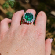 gran anillo de diamantes esmeralda para mujer