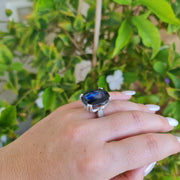 Large natural sapphire ring white gold 