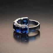 anillo de diamantes con pavé de cinco piedras - imagen lateral