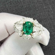 anillo de esmeralda verde