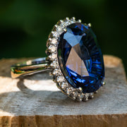 Ophelia - 23.57 carat sapphire ring with 1.00 carat natural diamonds