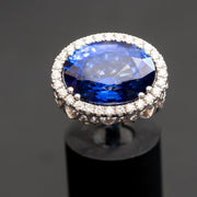 Stéphane - 18.00 carat oval sapphire ring with 0.68 carat natural diamonds