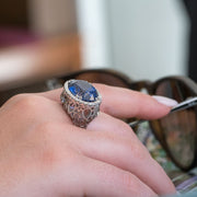 Stéphane - 18.00 carat oval sapphire ring with 0.68 carat natural diamonds