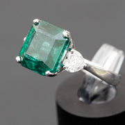 anillo de compromiso de esmeralda