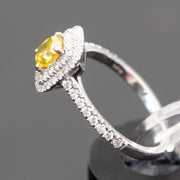 Lucile - Certificat GIA - Diamant naturel VVS0.68 fantaisie jaune profond de 1 carat avec diamants blancs naturels 0.46 DF / VS