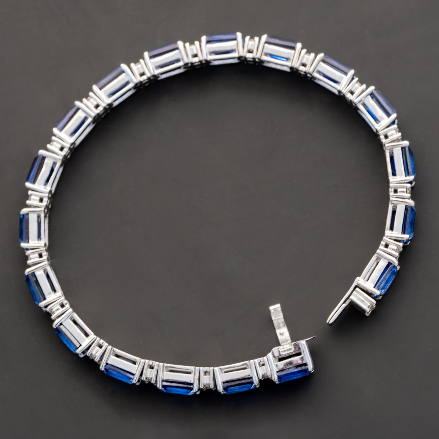 LOUIS VUITTON Clackant Bracelet Diamond Sapphire Q95208｜Product  Code：2101213278625｜BRAND OFF Online Store