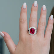 Mathilde - Bague saphir rouge émeraude 8.00 carats avec diamants naturels 1.29 carat
