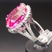 anillo llamativo con zafiro rosa