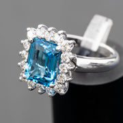 Chloé - anillo de topacio azul suizo natural de 3.93 quilates con diamantes naturales de 0.83 quilates