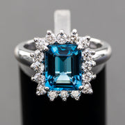 Chloé - Bague topaze bleue suisse naturelle 3.93 carats avec diamants naturels 0.83 carats