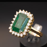 Emery: anillo de esmeralda natural de 5.90 quilates, diamantes naturales de 0.85 quilates. oro amarillo de 18 quilates