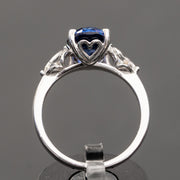 Luna - 3.50 carat sapphire ring with 0.55 carat natural diamonds